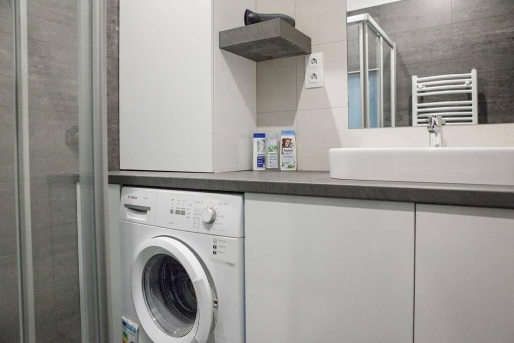 Apartment Downtown Ulloi 3 Будапеща Екстериор снимка